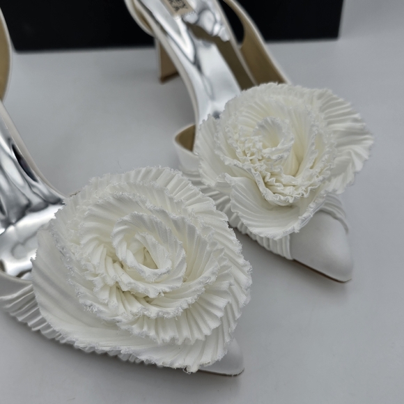 NIB Badgley Mischka Blaire Pleated Satin Slingback Heels w/ Floral Detail, White - Picture 2 of 16